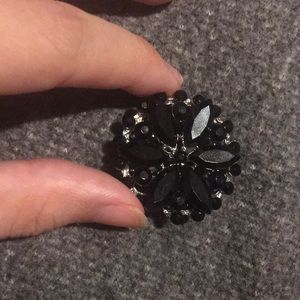 💍3/$5- jewelry- Shiny Black Brooch/Pin